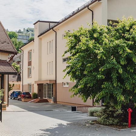 Schiller Apartment 57 - Free Private Parking Brasov Exterior photo