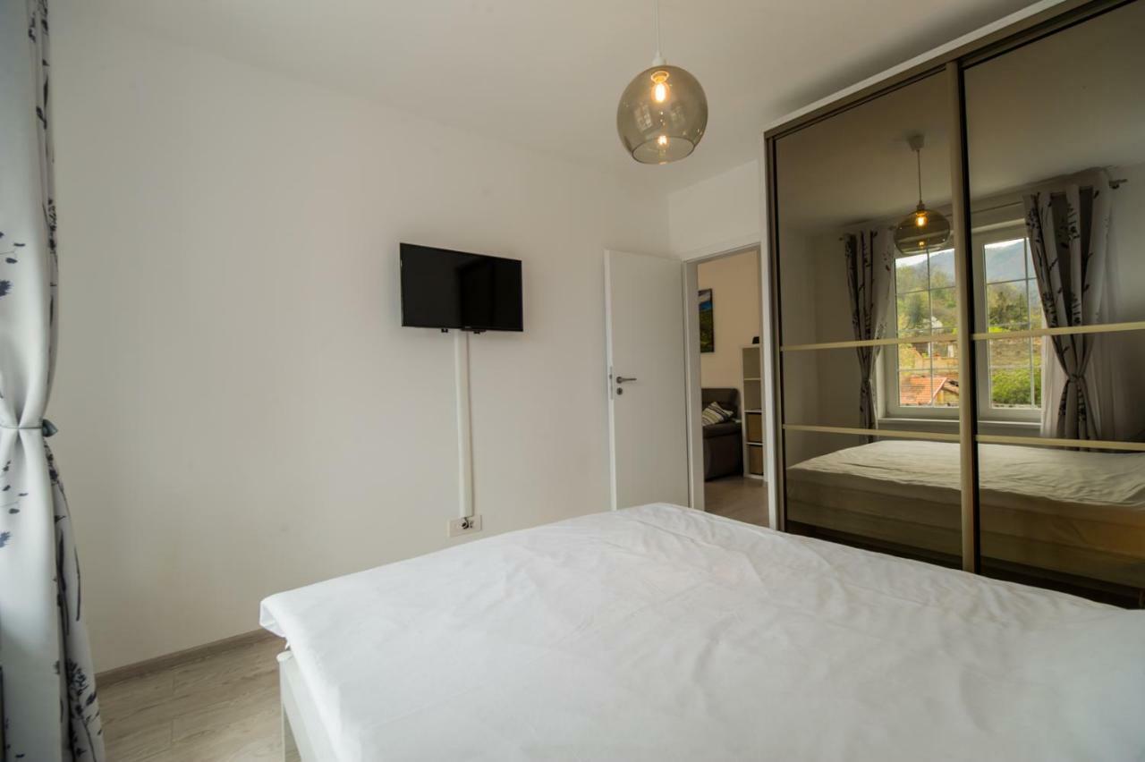 Schiller Apartment 57 - Free Private Parking Brasov Exterior photo